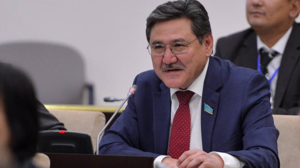 Революциялық шешім.