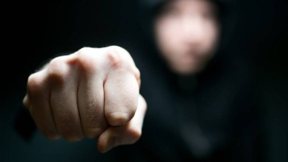 Алматыда полиция подполковнигі соққыға жығылды.