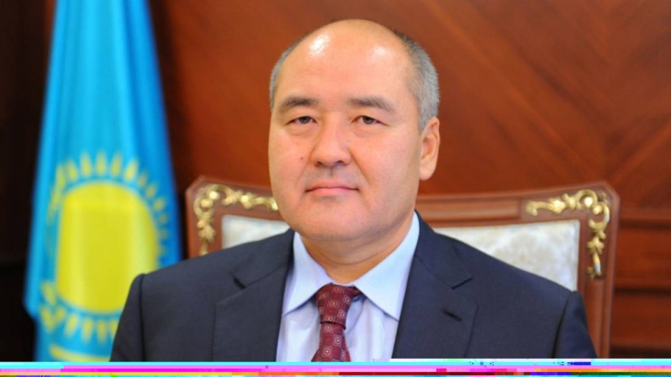 Өмірзақ Шөкеев Түркістан облысының әкімі болды.