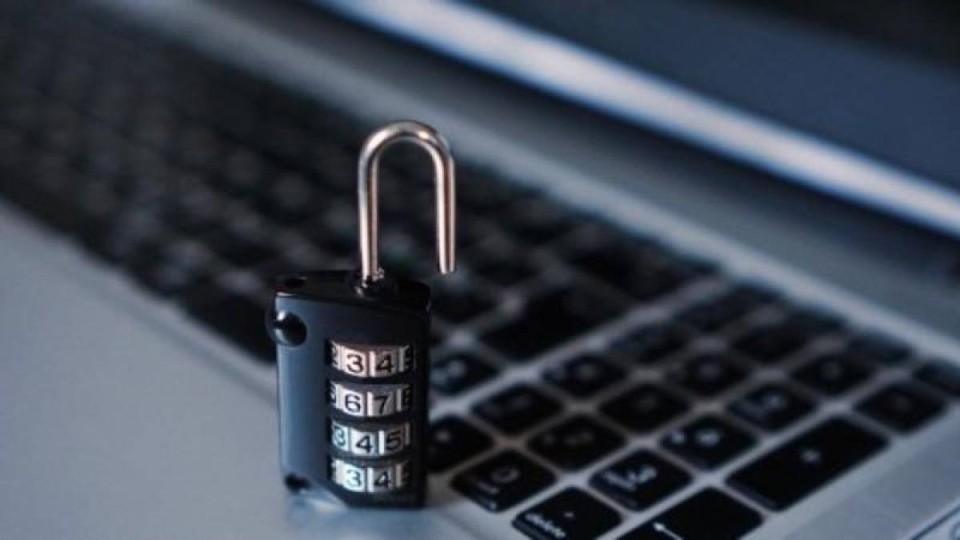 Google «қауіпсіздік сертификатына» қарсы шара қолданды.