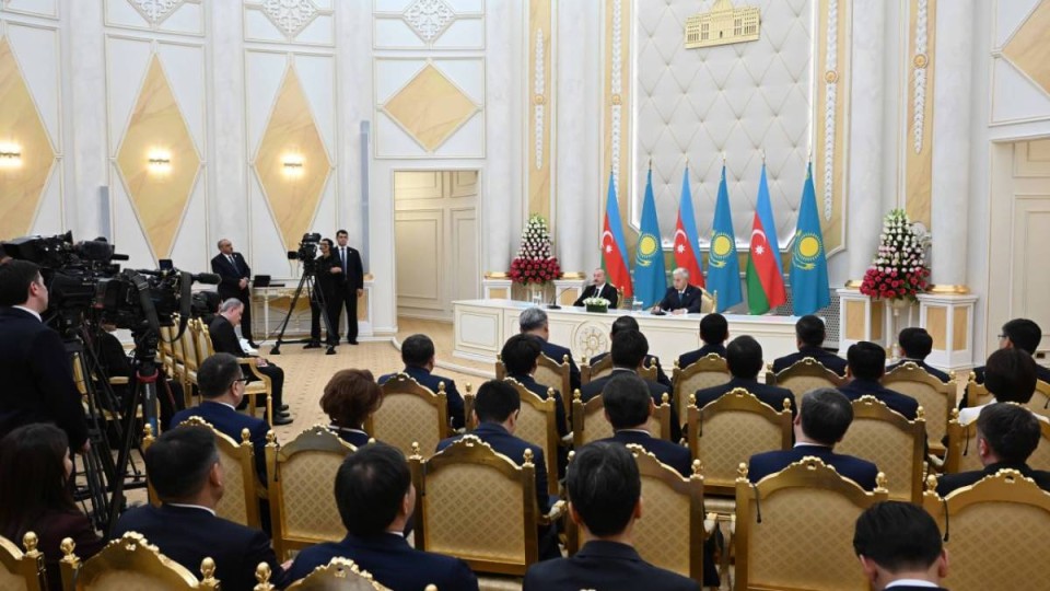 Қазақстан мен Әзербайжан президенттері брифинг өткізді