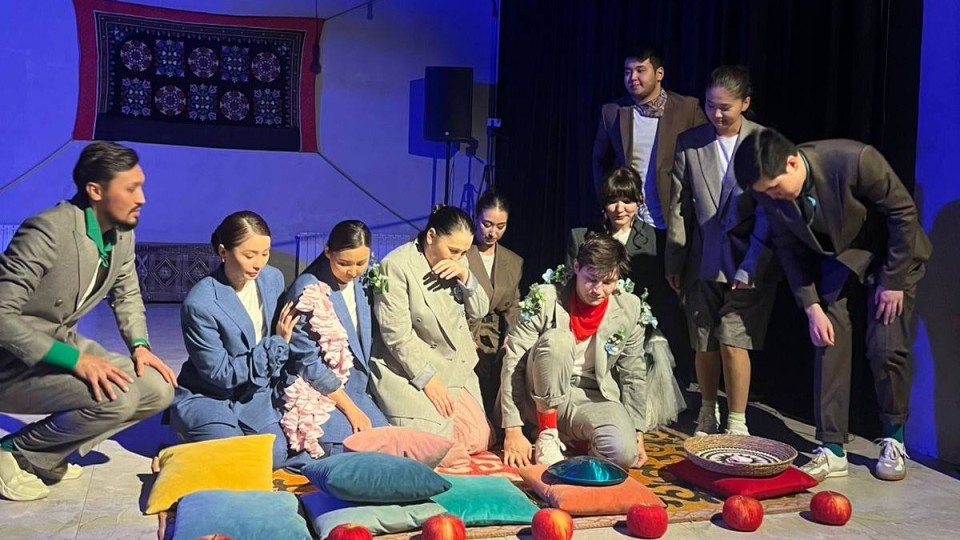 «Құштар» - аутизм мәселесіне арналған алғашқы спектакль