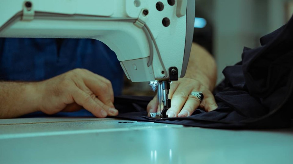 Елдегі мыңдаған тігін цехы Ресейдің жаңа талаптарына байланысты жабылып жатыр