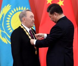 Қытай Назарбаевқа «Достық» орденін берді