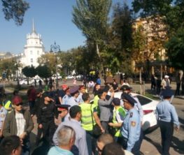 Ерлан Тұрғымбаев: Митинг кезінде 100 адам ұсталды