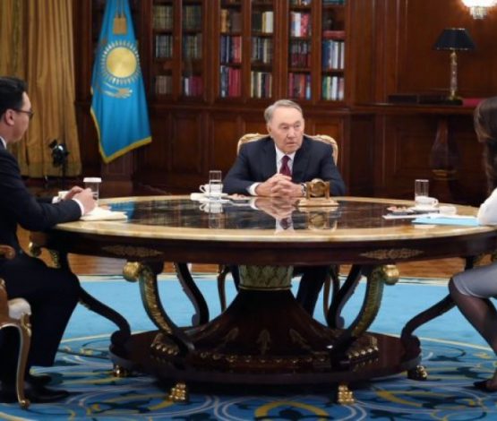 Назарбаев қос билік туралы қауесетті кімдер таратып отырғанын айтты (видео)