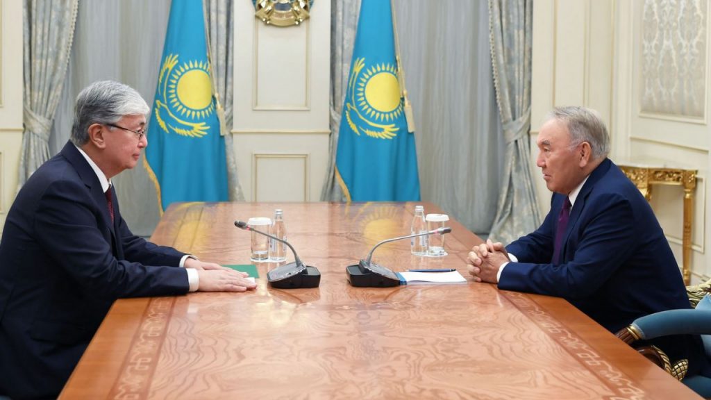 Кешегі ауыс-түйіс: Тоқаев Назарбаевпен ақылдасты ма?