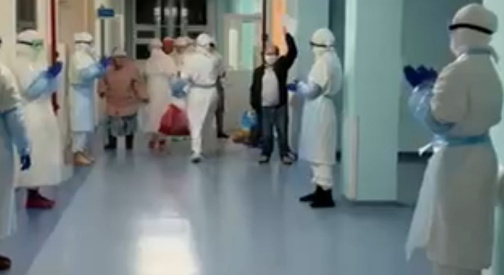 Астанада 93 жастағы кейуана коронавирустан жазылып шықты (видео)