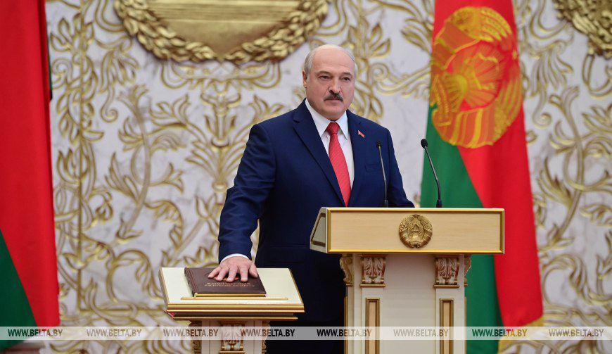 Лукашенко: Белоруссияда түрлі түсті революцияның жолы болмады
