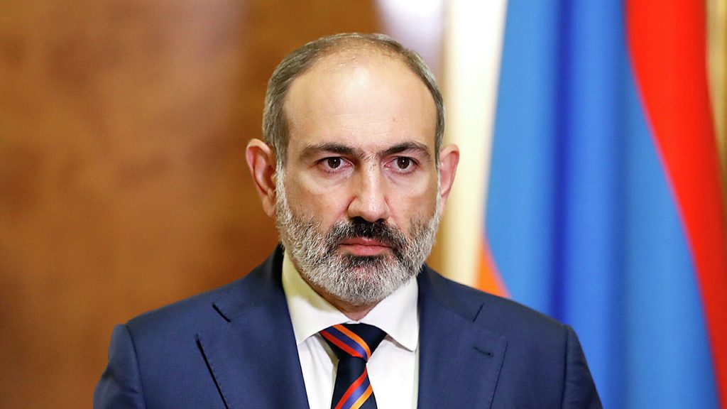 Қарабақ: Арменияның оппозициялық партиялары Пашинянның қызметінен кетуін талап етті