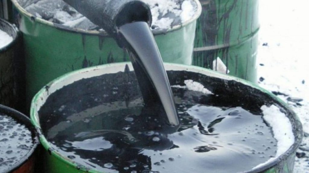 Ақтөбеде мемлекеттік қызметкерлерден құралған қылмыстық топ мұнай ұрлады