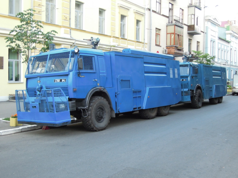 Полиция Петропавловска хочет купить транспорт с водометом для разгона толпы