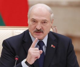 Лукашенко екі шартпен ғана биліктен кететінін айтты