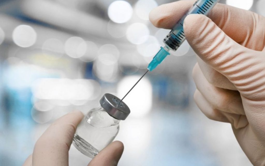 Алматыда вакцина салдыруға болатын сауда орталықтарының тізімі жарияланды