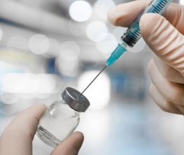 Алматыда вакцина салдыруға болатын сауда орталықтарының тізімі жарияланды
