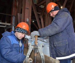 «Бұл-біздің жеріміз»: Комбинат жұмысшылары Тоқаевтан қорғаныш сұрады
