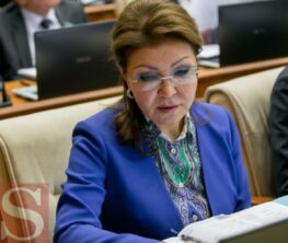 Дариға Назарбаева Қазақстанда - депутаттың көмекшісі