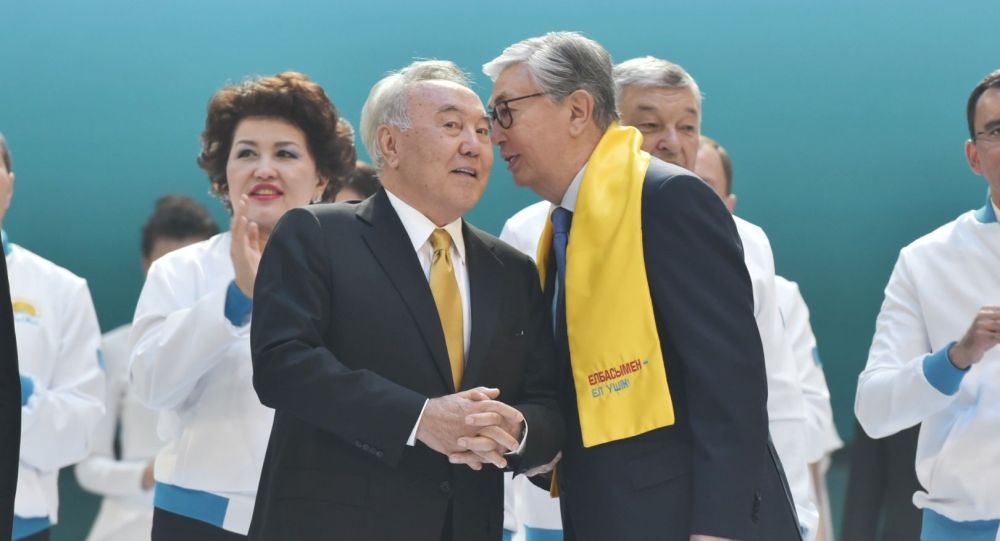 Назарбаев және оның отбасы туралы заңның күшін жою петициясы 50 мыңнан астам қол жинады