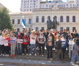 Тбилисиде Ресей эмигранттары Путин саясатына қарсылық білдірді
