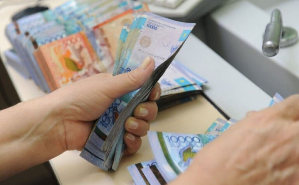 Отандық кәсіпкерлер өз жұмыскерлеріне 4,3 млрд теңге қарыз