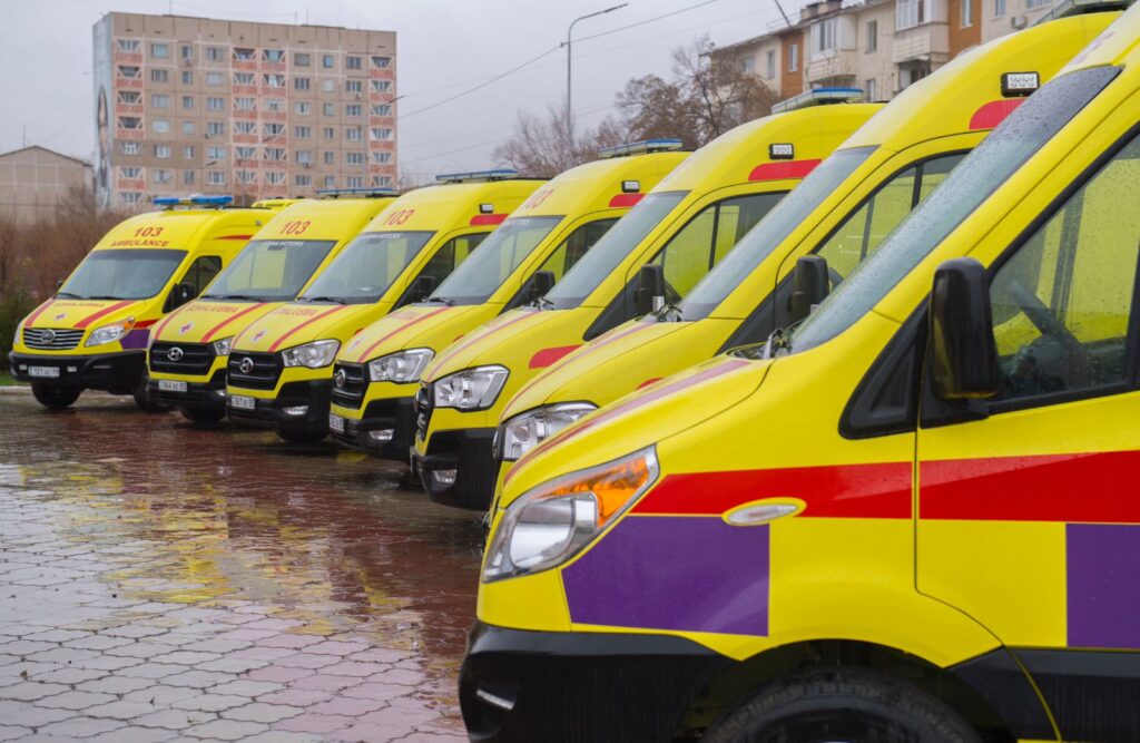 Алматы облысында 35 жаңа жедел жәрдем көлігінің кілті табысталды