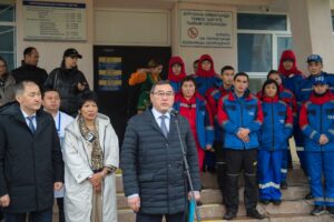 Алматы облысында 35 жаңа жедел жәрдем көлігінің кілті табысталды
