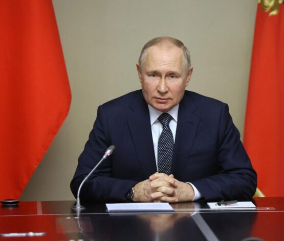 «Коммерсант»: Кремль Путинді 2024 жылғы президент сайлауына кандидат ретінде ұсынуға дайындалып жатыр