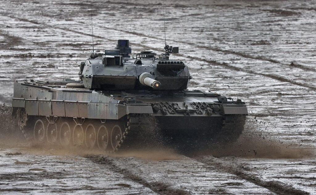 Зеленский: Украинаға 12 ел танкі жеткізуге әзір