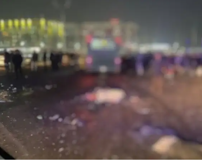 Автобус снес людей на остановке в Алматы: три человека погибли