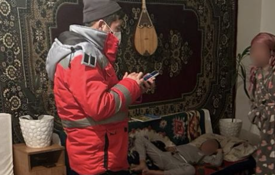 Как спасатели из ДЧС выручили врачей и больного ребенка в Алматы