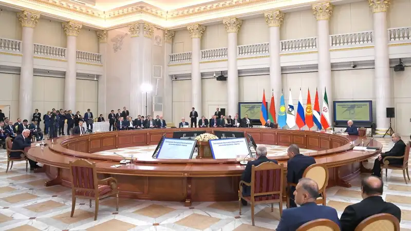 Глава государства Касым-Жомарт Токаев принял участие в заседании Высшего Евразийского экономического совета (ВЕЭС), которое состоялось 25 декабря 2023 года