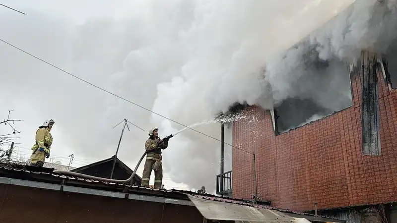 В Алматы ликвидирован пожар в лагманхане