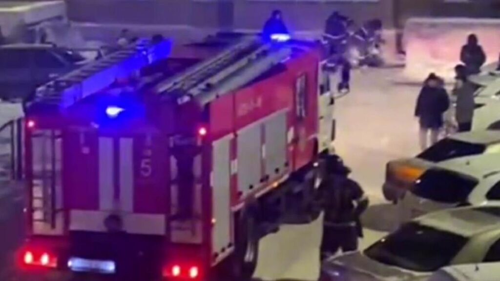 Героизм пожарных в Караганде: 14 человек спасены из огня