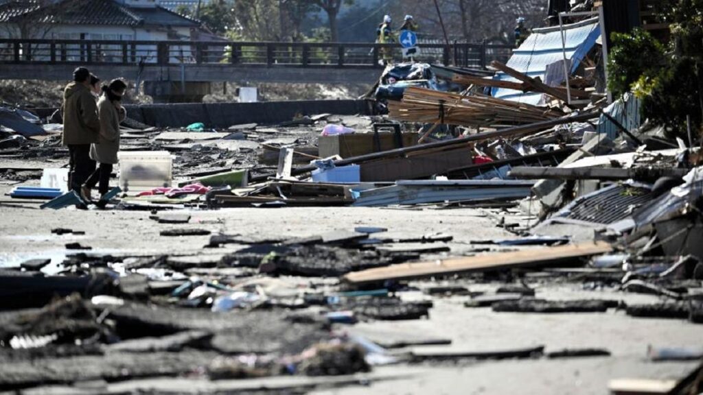 Землетрясение в Японии: почти 250 человек пропали без вести