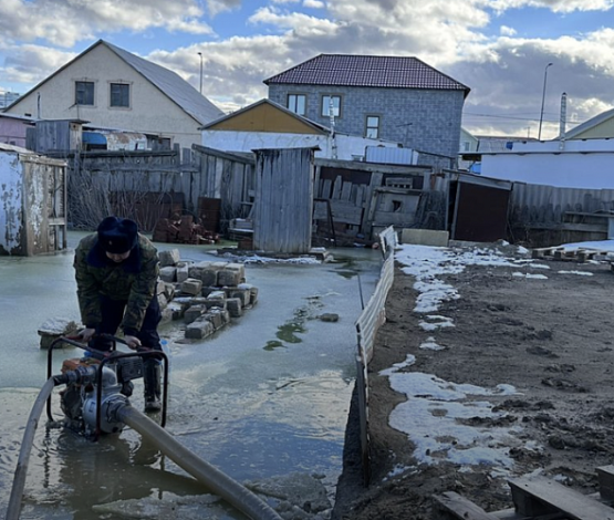 Атырау облысындағы бір ауылды қызыл су басты