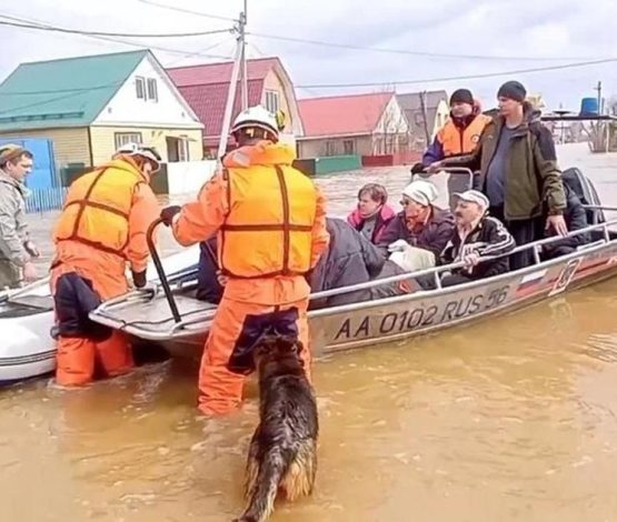 Наводнение в Орске: «критическая ситуация» и массовая эвакуация