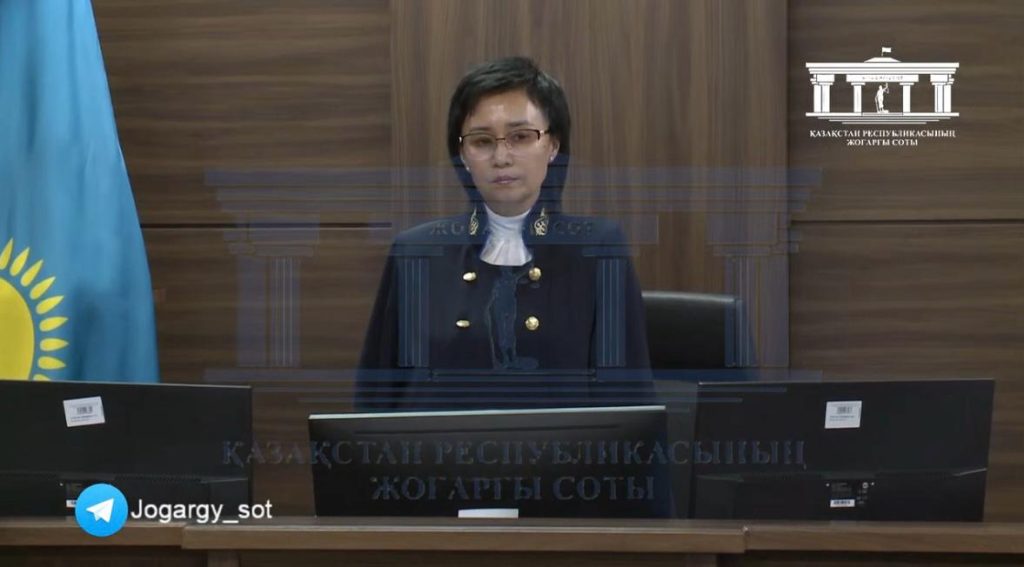 Қуандық Бишімбаевтың ісіне төрағалық етіп жатқан судья Айжан Құлбаева қоқаң-лоққының астында қалды