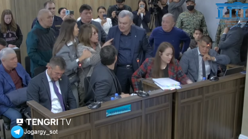 Взрыв эмоций в суде: мать Салтанат Нукеновой обвиняет Бишимбаева