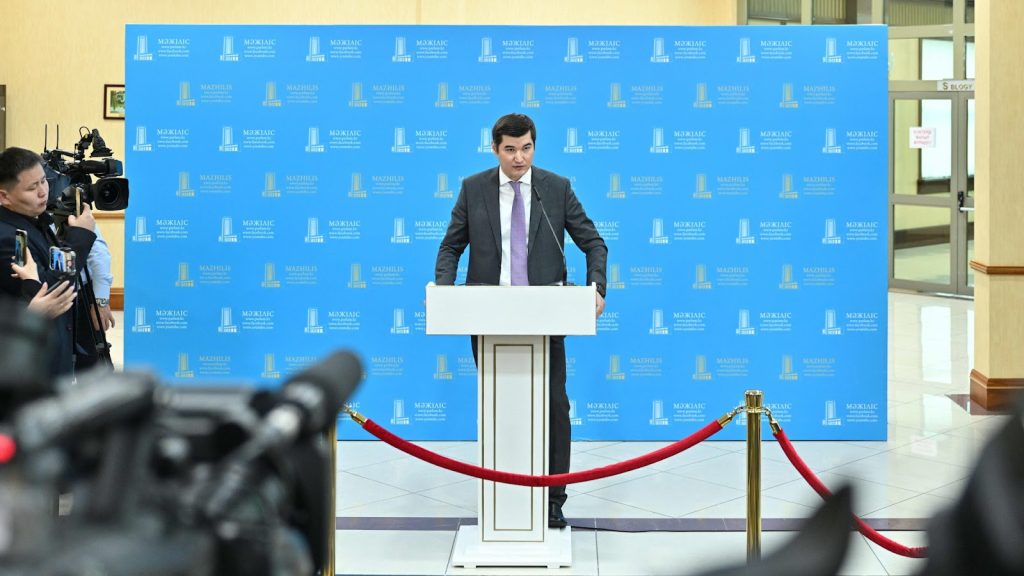 Законодательное собрание Казахстана в процессе утверждения нового Закона о госзакупках