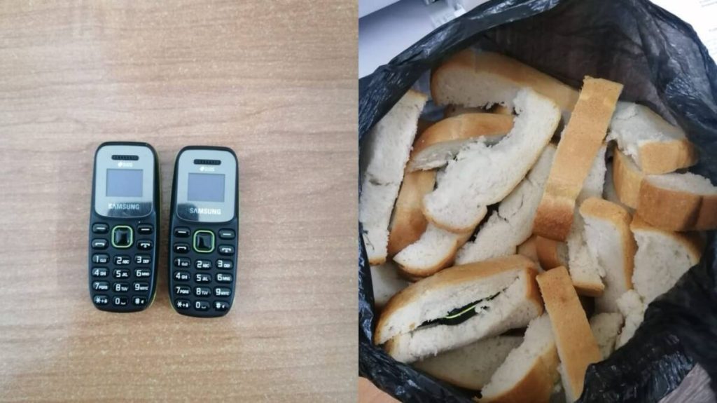 Скрытые мобильные телефоны в хлебе, обнаруженные сотрудниками колонии в Караганде