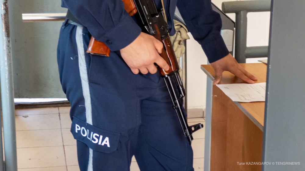 Не пугайтесь выстрелов: в Алматы снимают фильм про героя-полицейского
