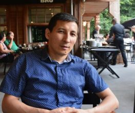 Экс-советник посла Казахстана в ОАЭ Сакен Мамаш арестован за избиение