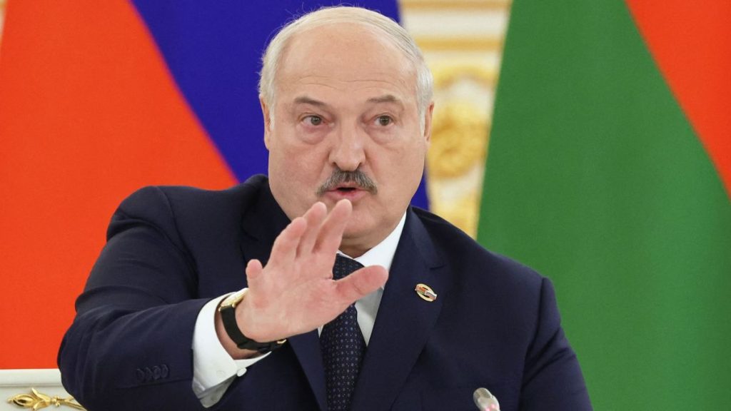 Лукашенко вновь призвал Россию и Украину к мирным переговорам