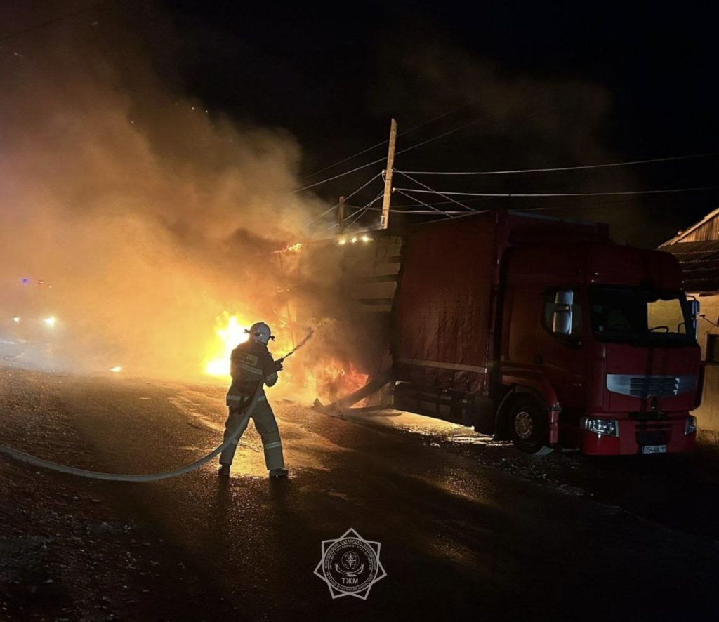 Қызылорда облысында жүк автокөлігі өртенді