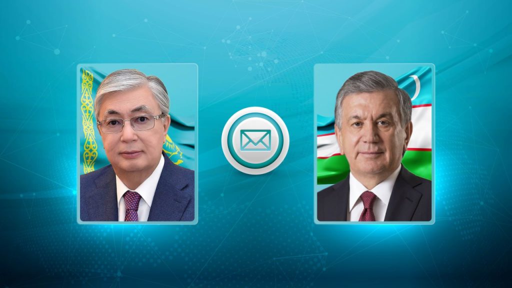 Тоқаев Өзбекстан президентін Тәуелсіздік күнімен құттықтады