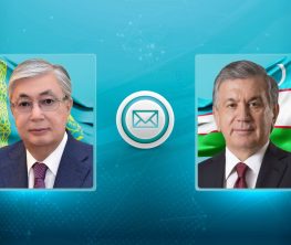 Тоқаев Өзбекстан президентін Тәуелсіздік күнімен құттықтады