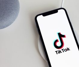 TikTok-ты бұғаттау қажет пе?