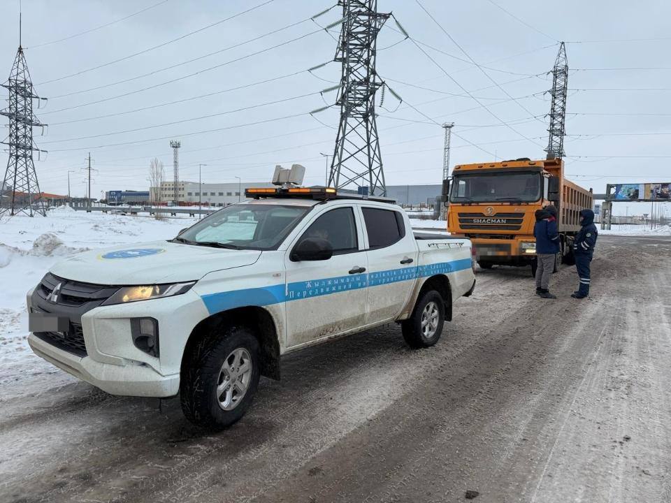 Астанада ауыр салмақтағы жүк көліктердің қозғалысына бақылау күшейді