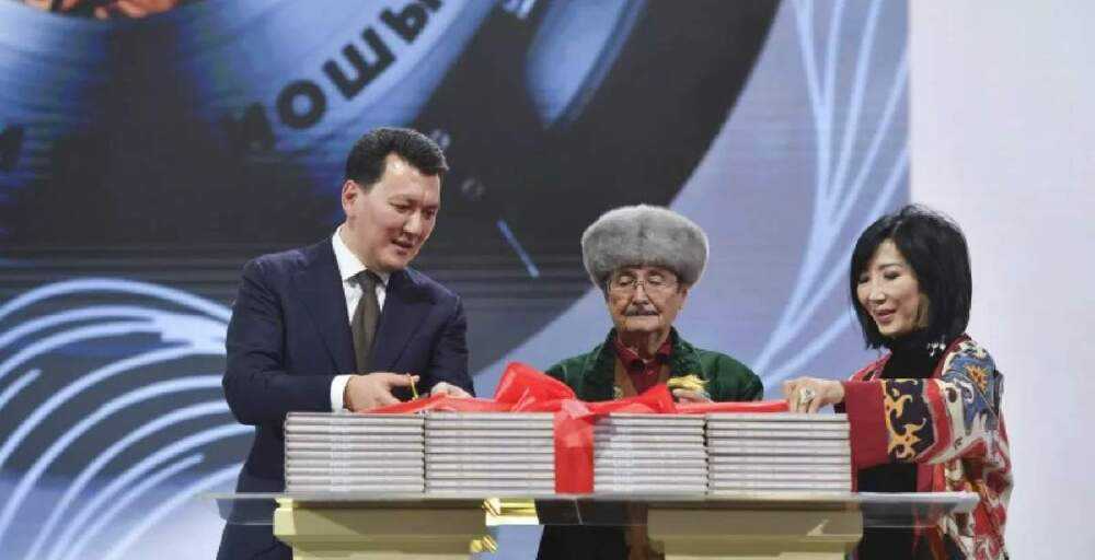 Тарихын жоғалтқан ел тамырынан айырылады