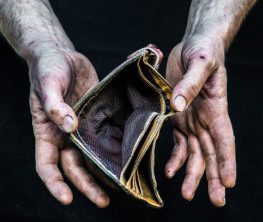 Ғаламдық мәселелердің ішіндегі ең өзектісі – кедейлік